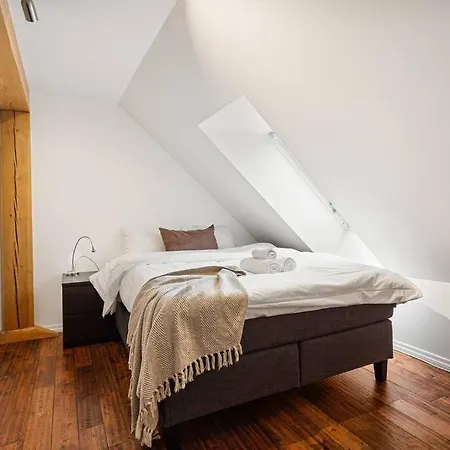 Lejlighed Large Seafront Penthouse With Four Bedrooms! *