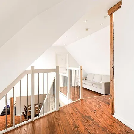 Large Seafront Penthouse With Four Bedrooms! Lejlighed Bergen