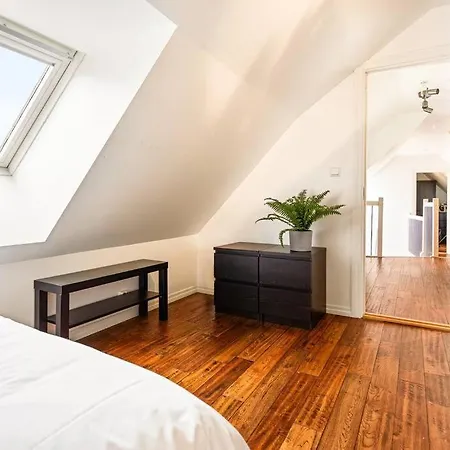 Apartment Large Seafront Penthouse With Four Bedrooms! Bergen