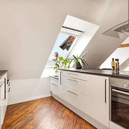 Апартаменты Large Seafront Penthouse With Four Bedrooms! Берген