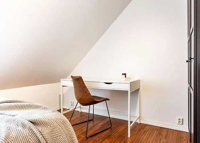 Large Seafront Penthouse With Four Bedrooms! *