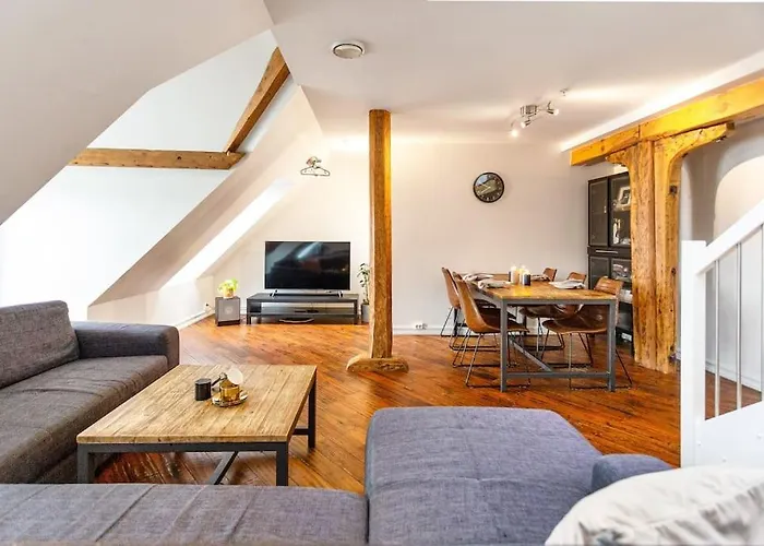 Lägenhet Large Seafront Penthouse With Four Bedrooms! *