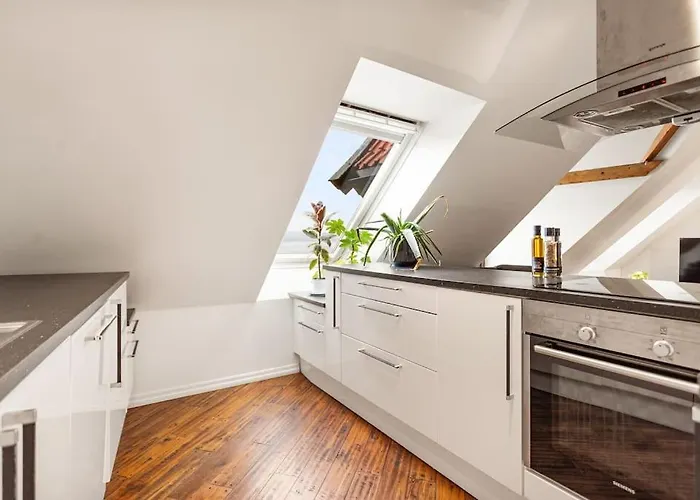 Leilighet Large Seafront Penthouse With Four Bedrooms! Bergen