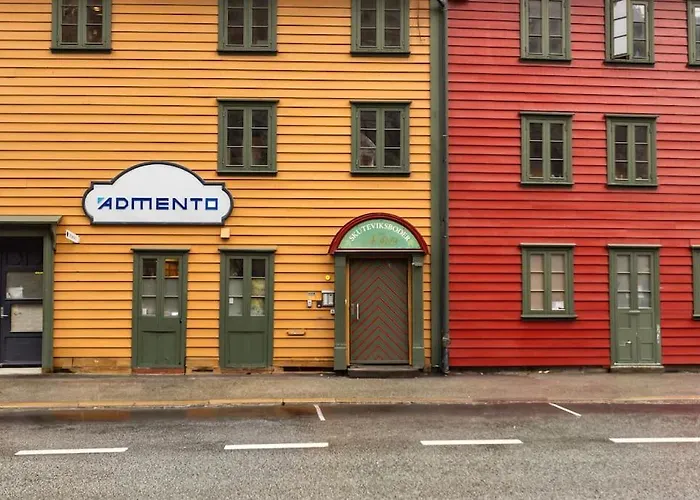 Large Seafront Penthouse With Four Bedrooms! Leilighet Bergen